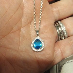 Blue topaz white gold necklace
